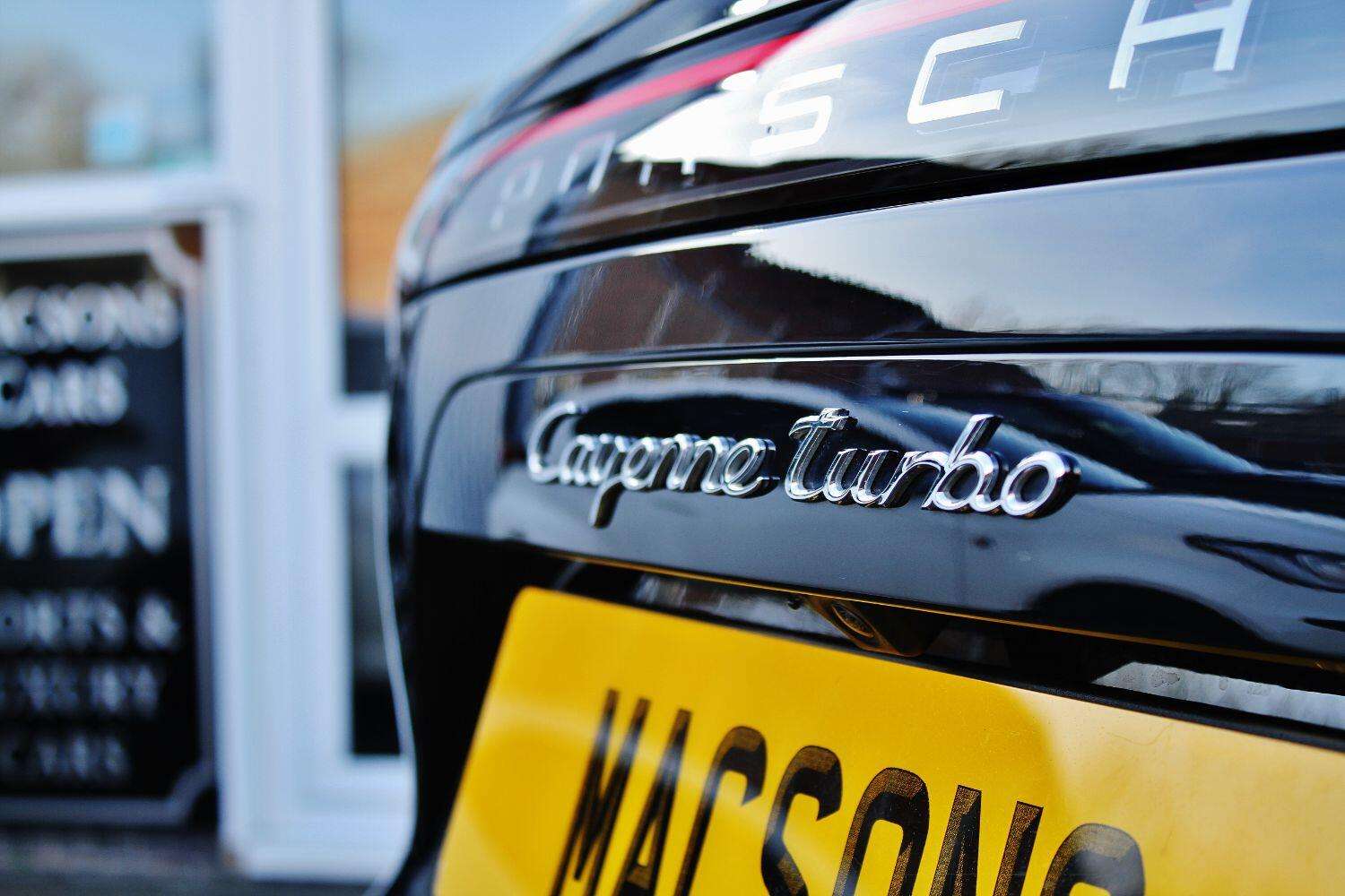 2020 PORSCHE CAYENNE 2020 PORSCHE CAYENNE