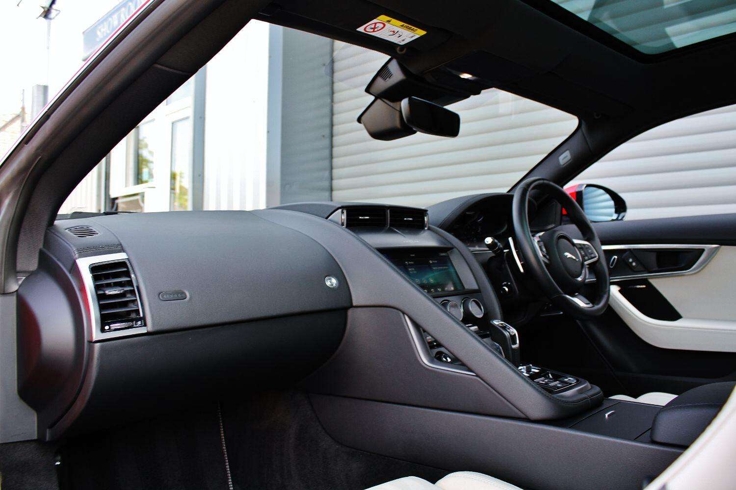 2022 JAGUAR F-TYPE 2022 JAGUAR F-TYPE