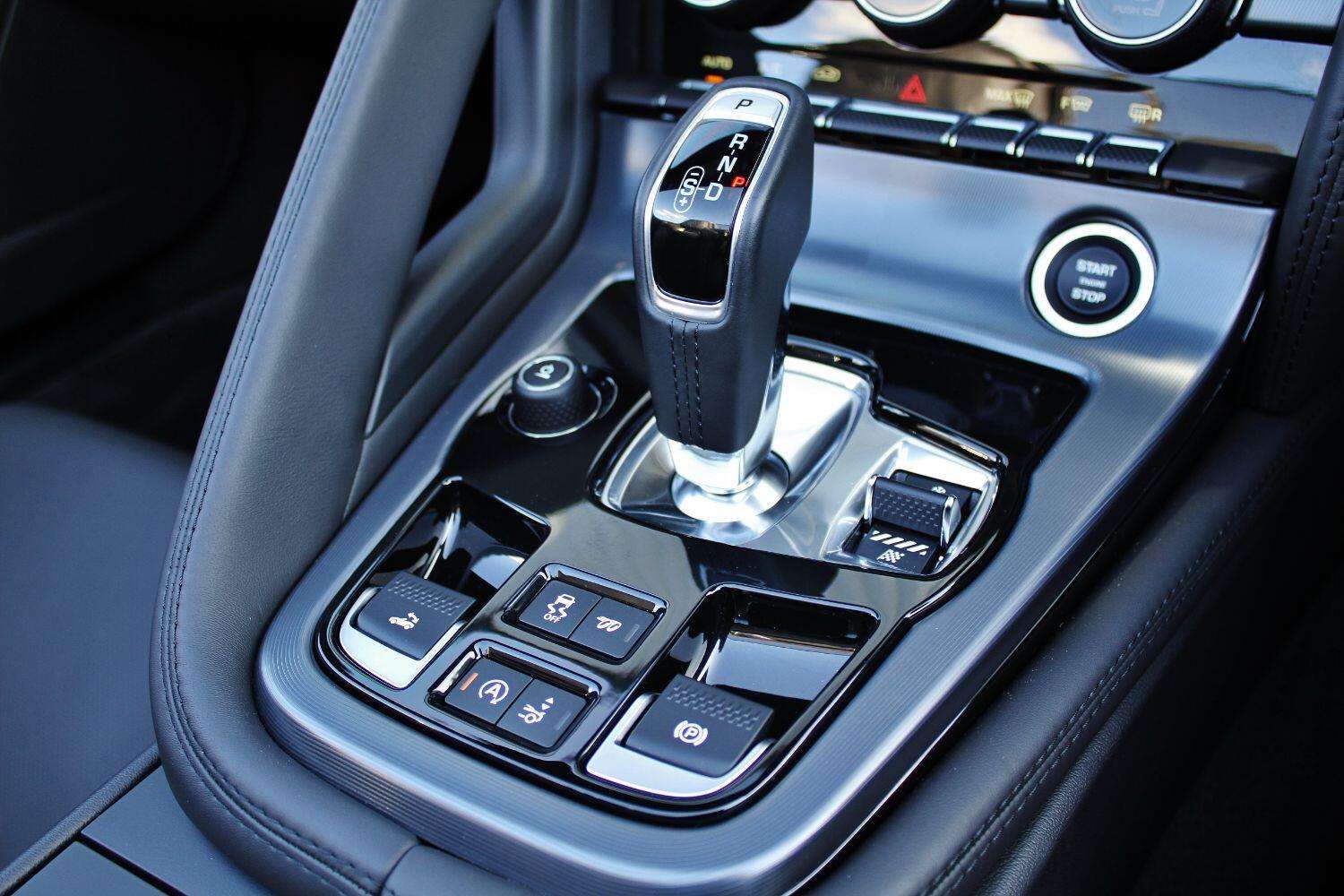 2024 JAGUAR F-TYPE 2024 JAGUAR F-TYPE