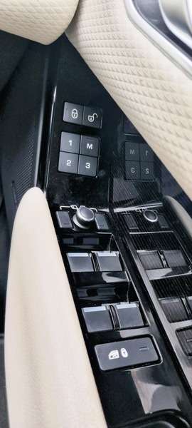 2017 LAND ROVER RANGE ROVER VELAR 2017 LAND ROVER RANGE ROVER VELAR