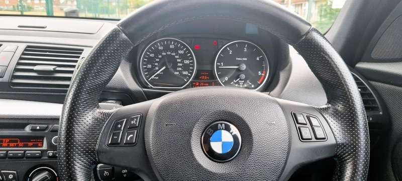 2011 BMW 1 SERIES 2011 BMW 1 SERIES