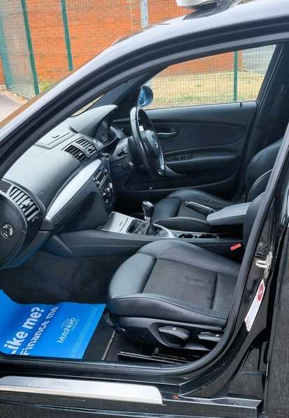 2011 BMW 1 SERIES 2011 BMW 1 SERIES