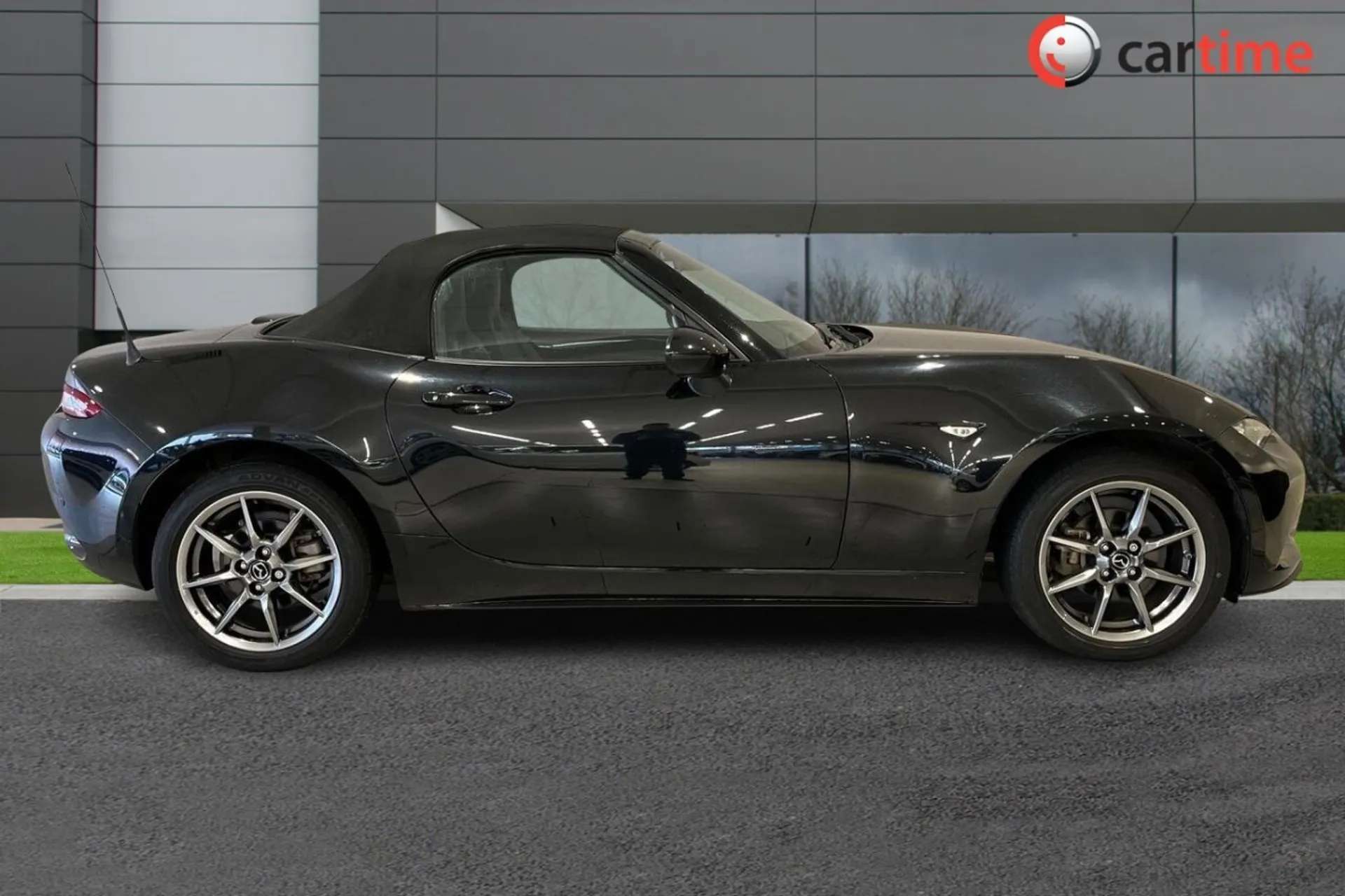 2021 MAZDA MX-5 2021 MAZDA MX-5