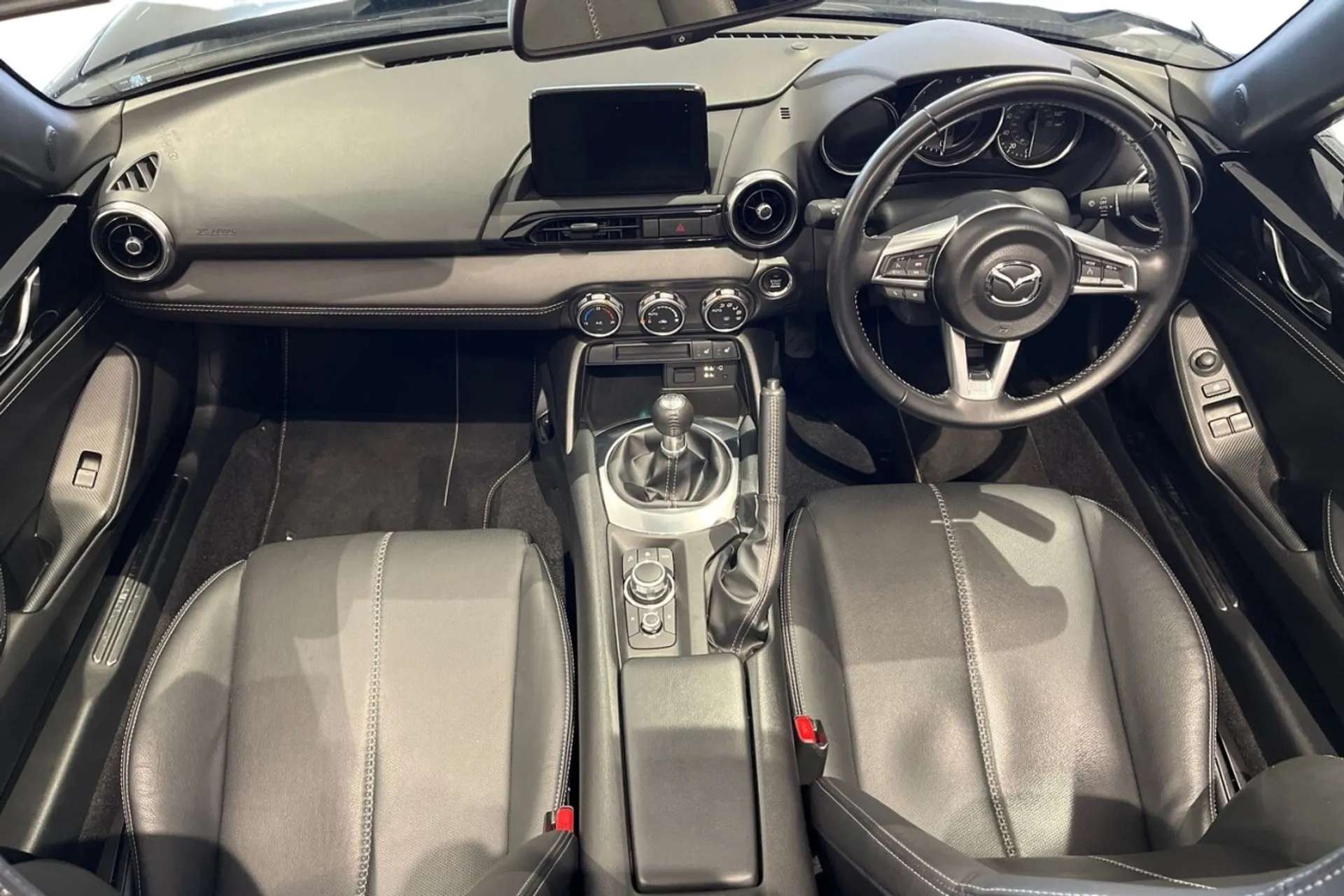 2021 MAZDA MX-5 2021 MAZDA MX-5