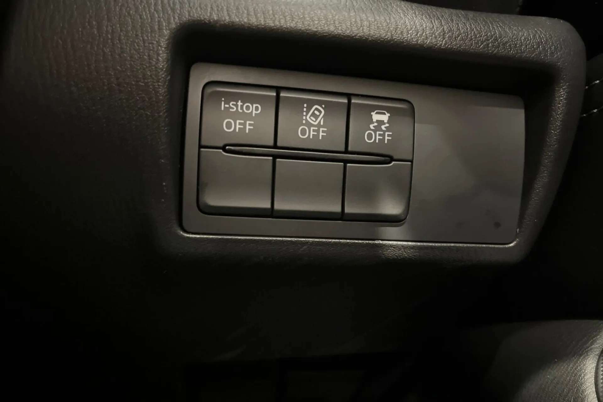 2021 MAZDA MX-5 2021 MAZDA MX-5