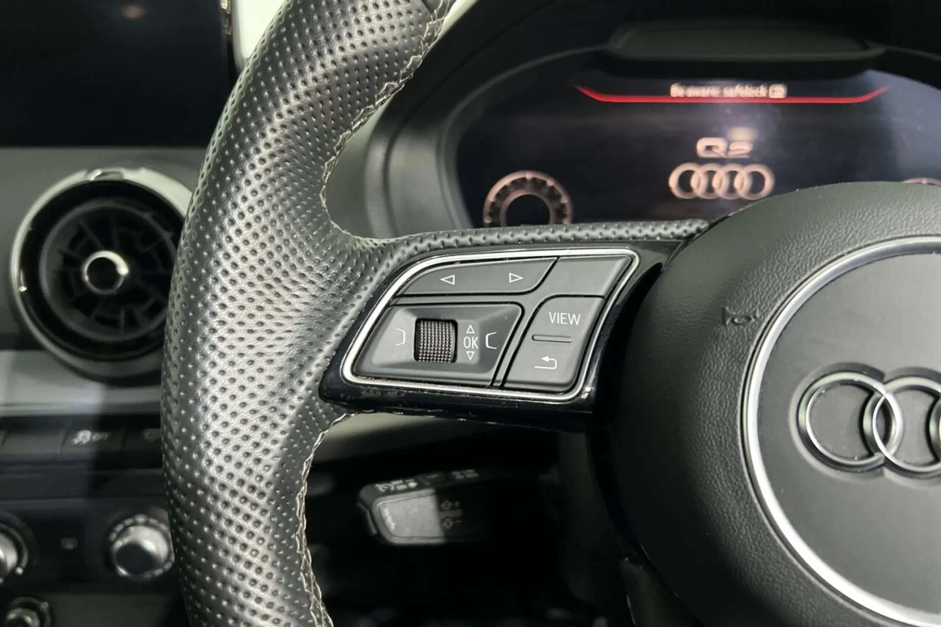 2022 AUDI Q2 2022 AUDI Q2