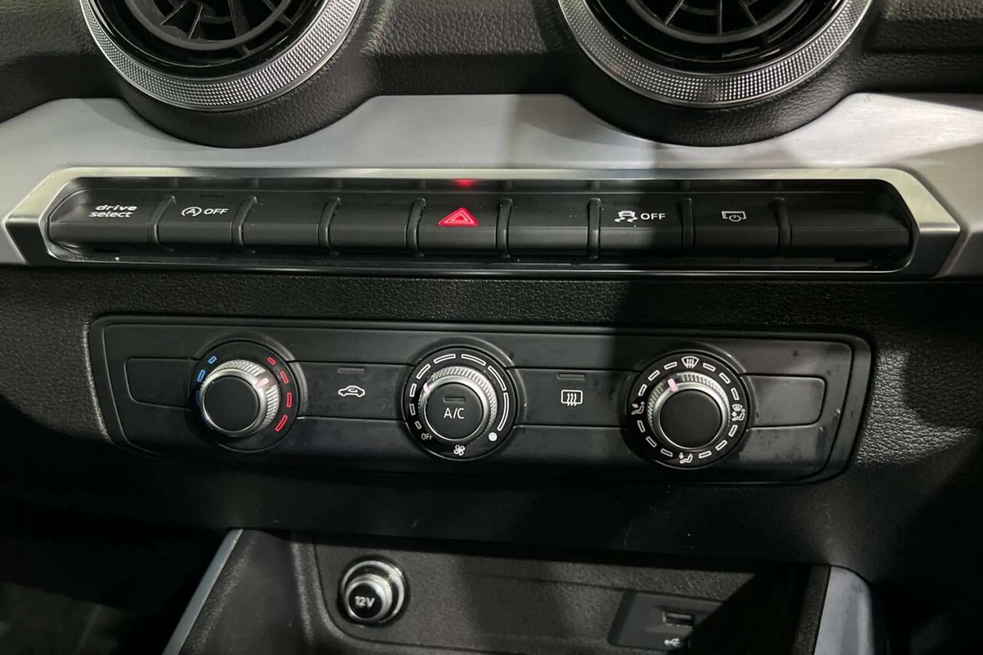 2022 AUDI Q2 2022 AUDI Q2