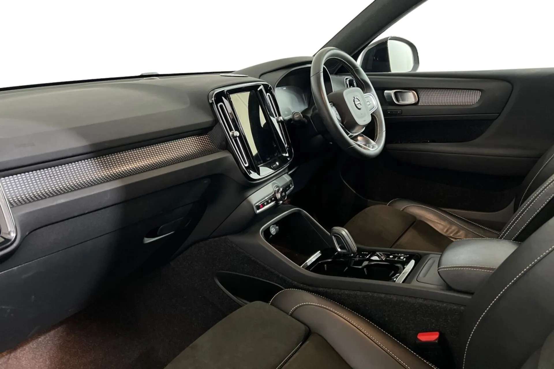 2021 VOLVO XC40 2021 VOLVO XC40