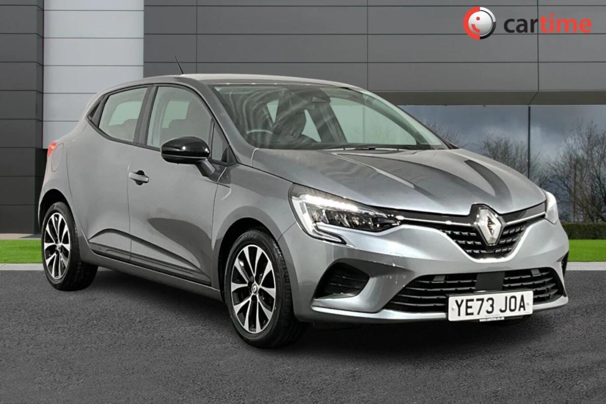 Check out this Renault Clio 2023 Petrol Manual