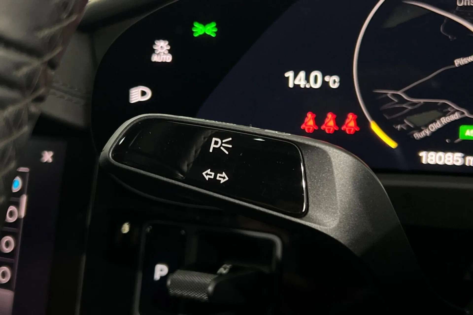 2021 PORSCHE TAYCAN 2021 PORSCHE TAYCAN