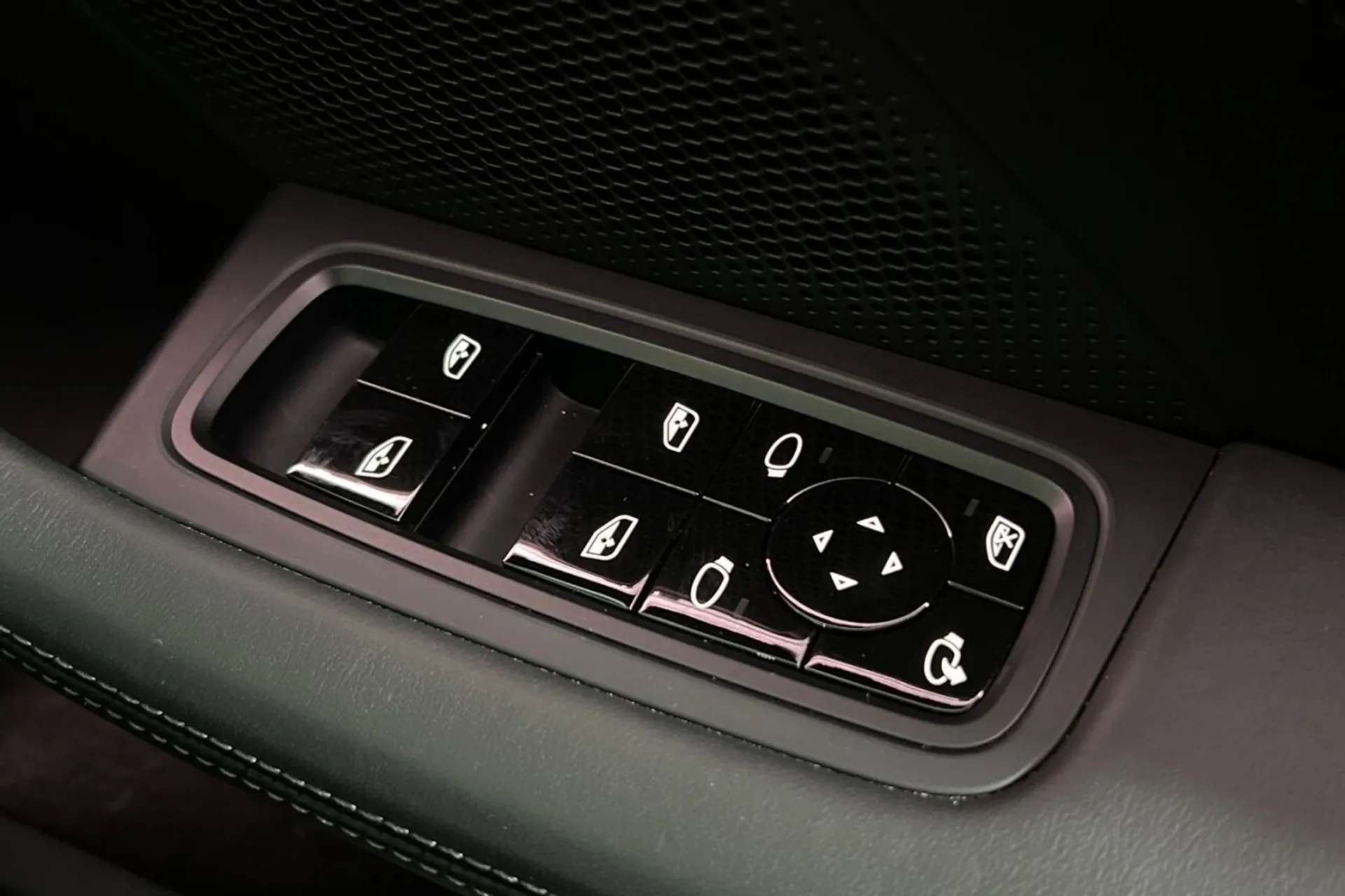 2021 PORSCHE TAYCAN 2021 PORSCHE TAYCAN