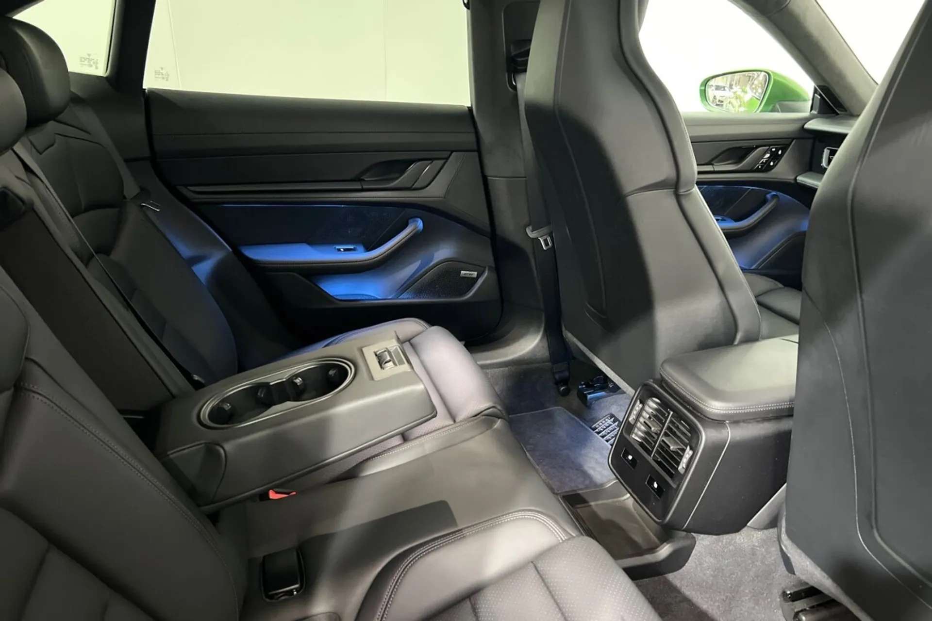 2021 PORSCHE TAYCAN 2021 PORSCHE TAYCAN