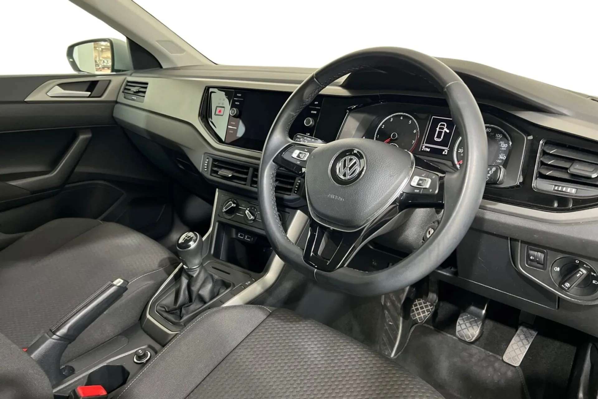 2019 VOLKSWAGEN POLO 2019 VOLKSWAGEN POLO