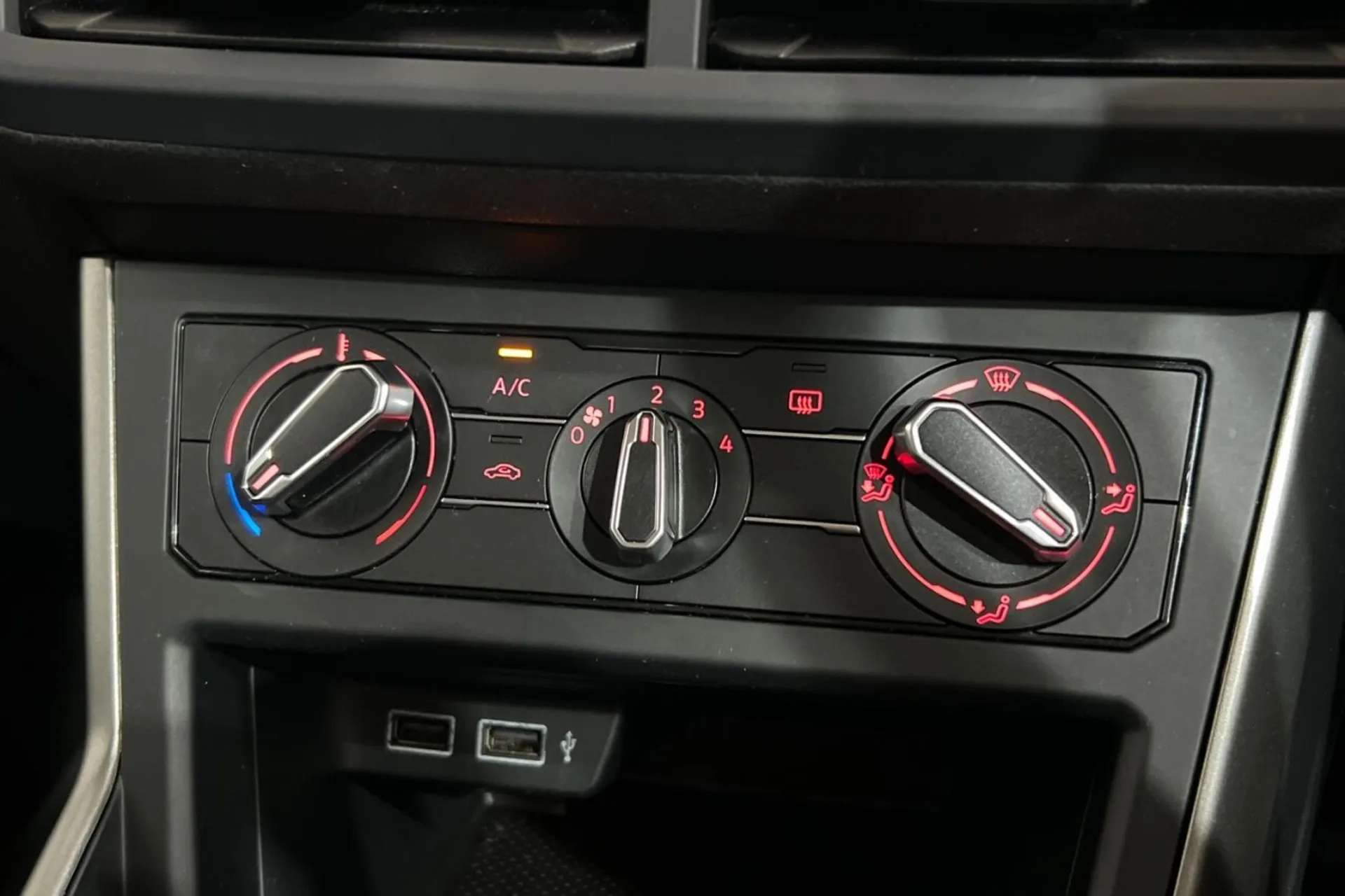 2019 VOLKSWAGEN POLO 2019 VOLKSWAGEN POLO