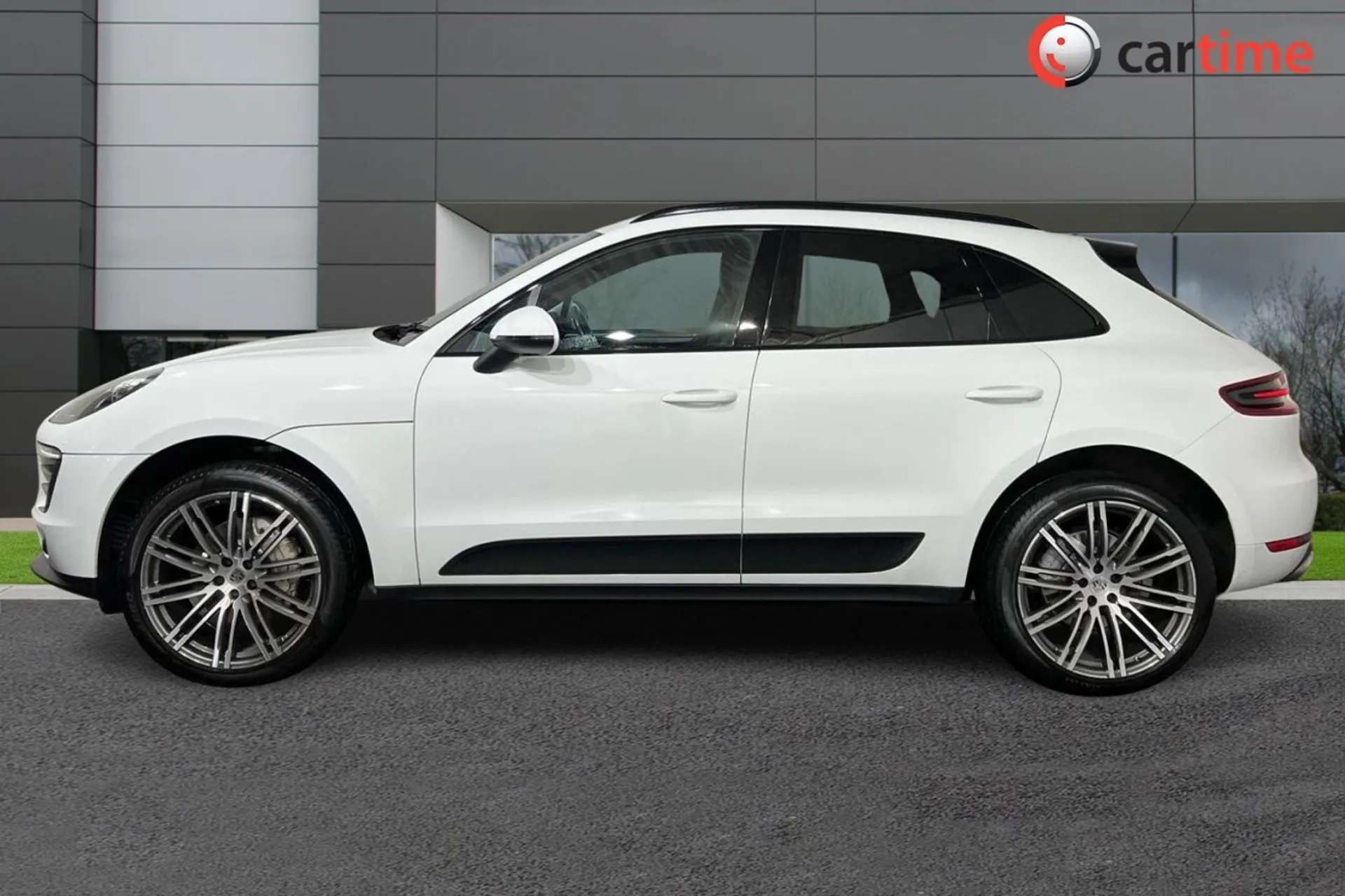 2018 PORSCHE MACAN 2018 PORSCHE MACAN