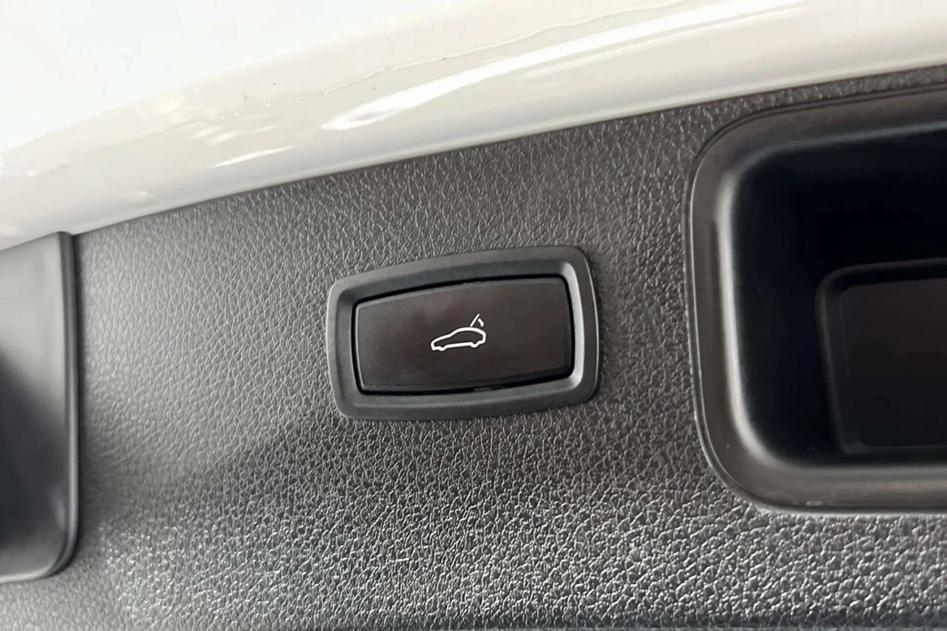 2018 PORSCHE MACAN 2018 PORSCHE MACAN