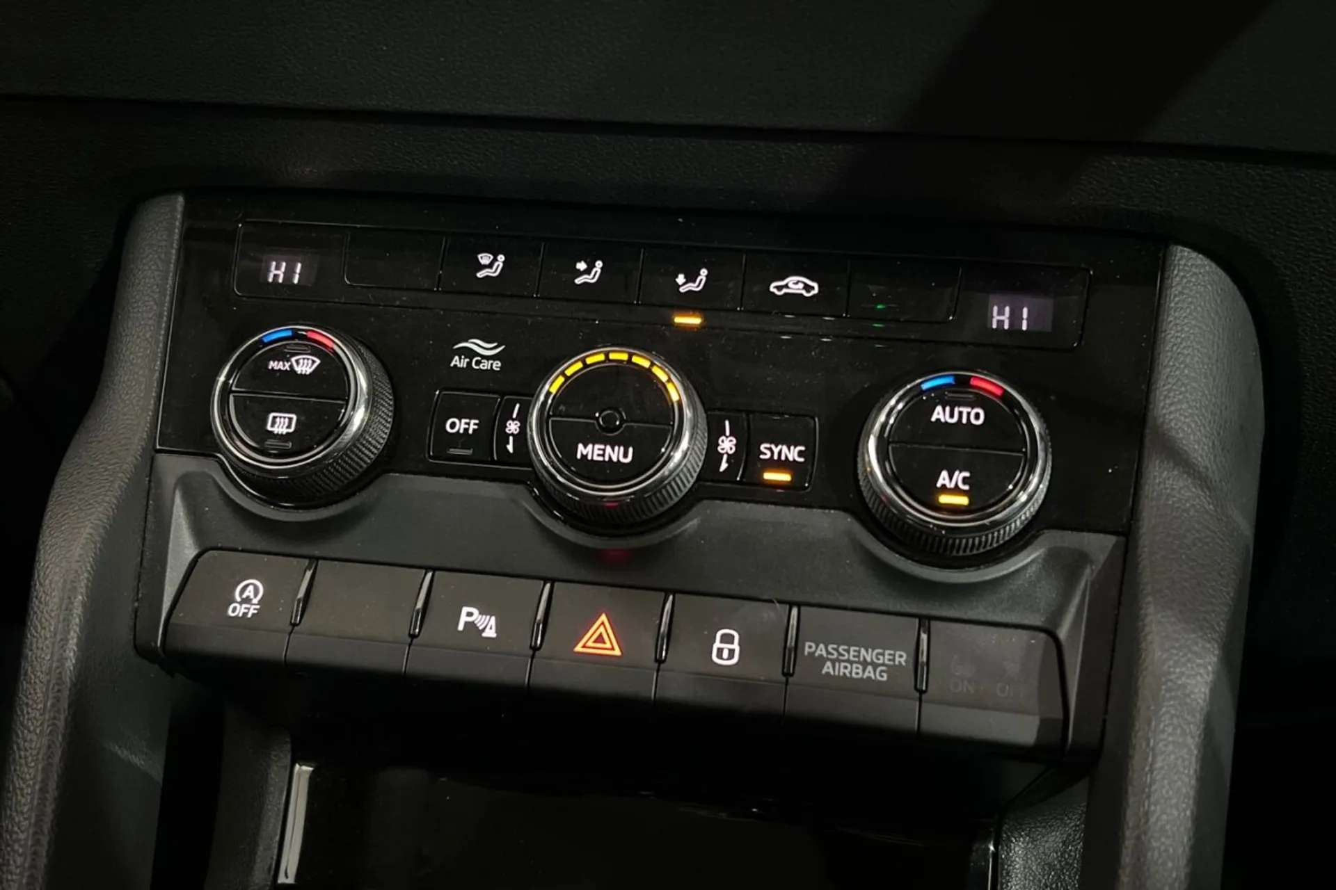 2021 SKODA KAROQ 2021 SKODA KAROQ