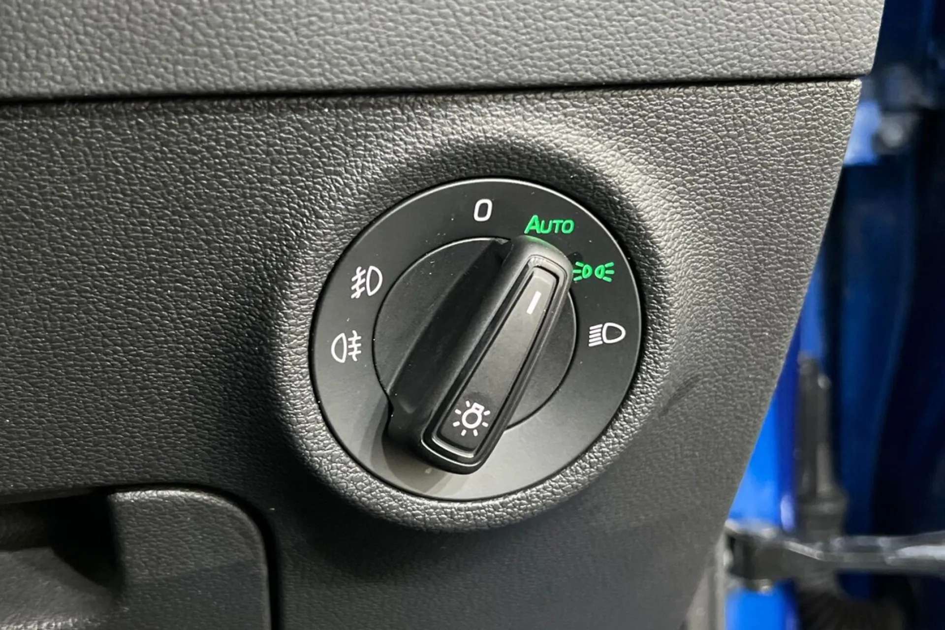 2021 SKODA KAROQ 2021 SKODA KAROQ