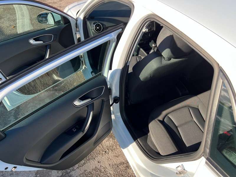 2015 AUDI A1 2015 AUDI A1