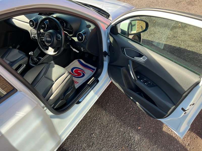 2015 AUDI A1 2015 AUDI A1