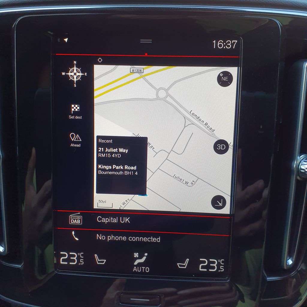 2021 VOLVO XC40 2021 VOLVO XC40