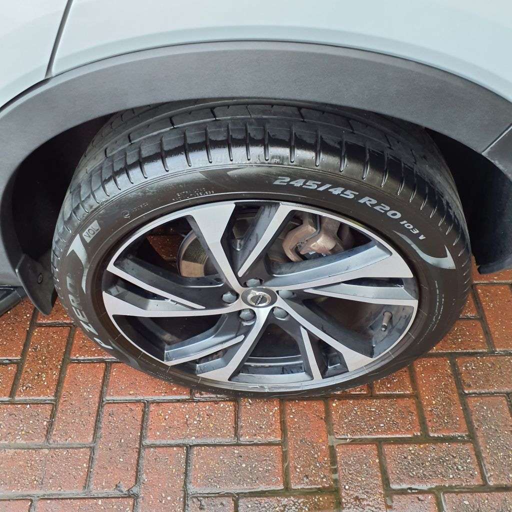 2021 VOLVO XC40 2021 VOLVO XC40