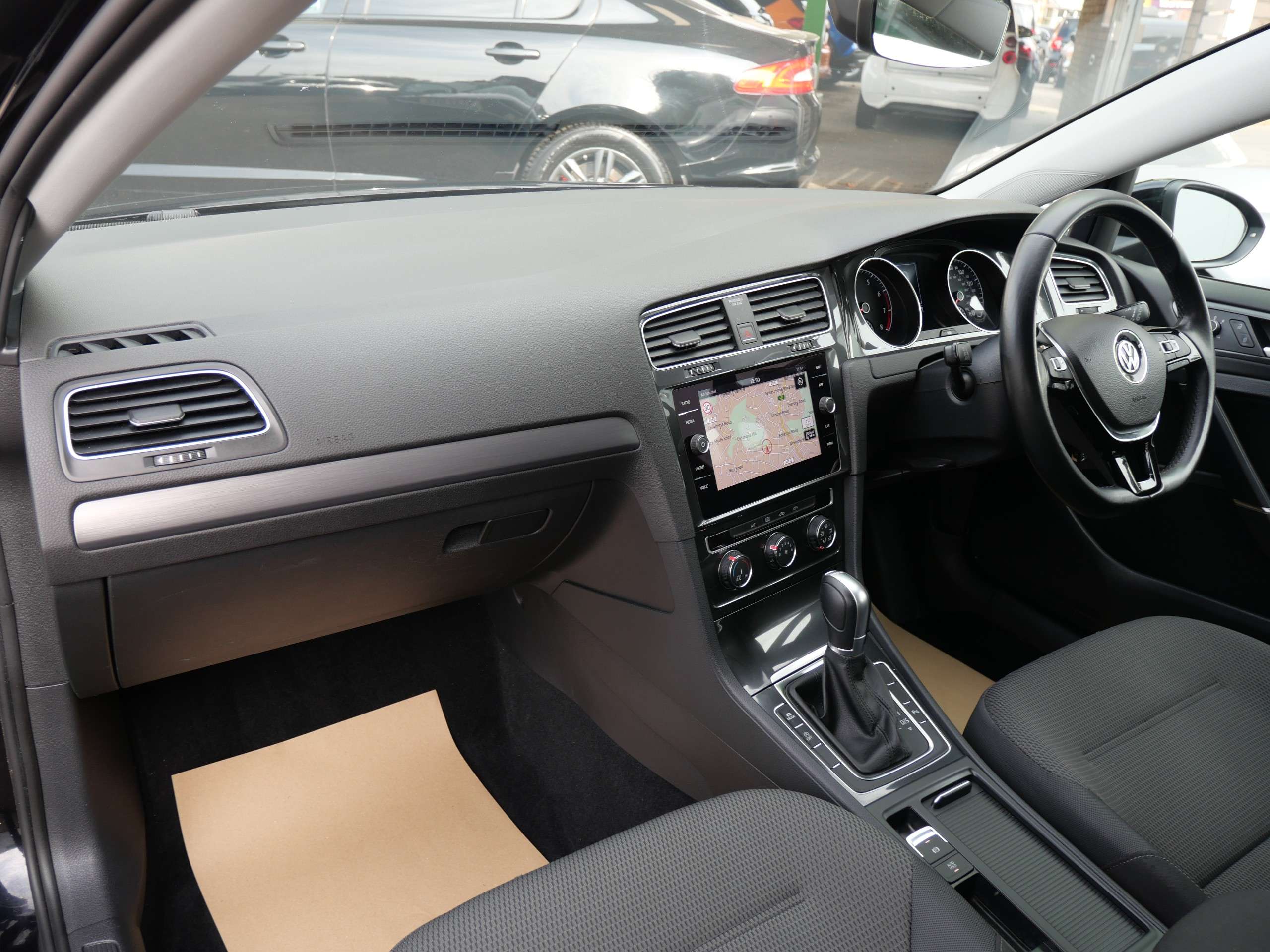 2017 VOLKSWAGEN GOLF 2017 VOLKSWAGEN GOLF