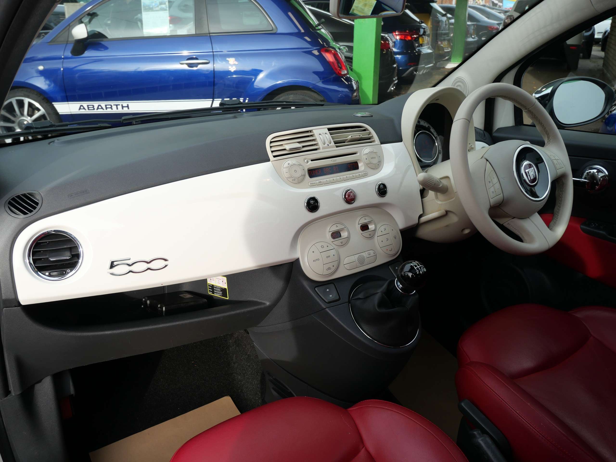 2010 FIAT 500 2010 FIAT 500