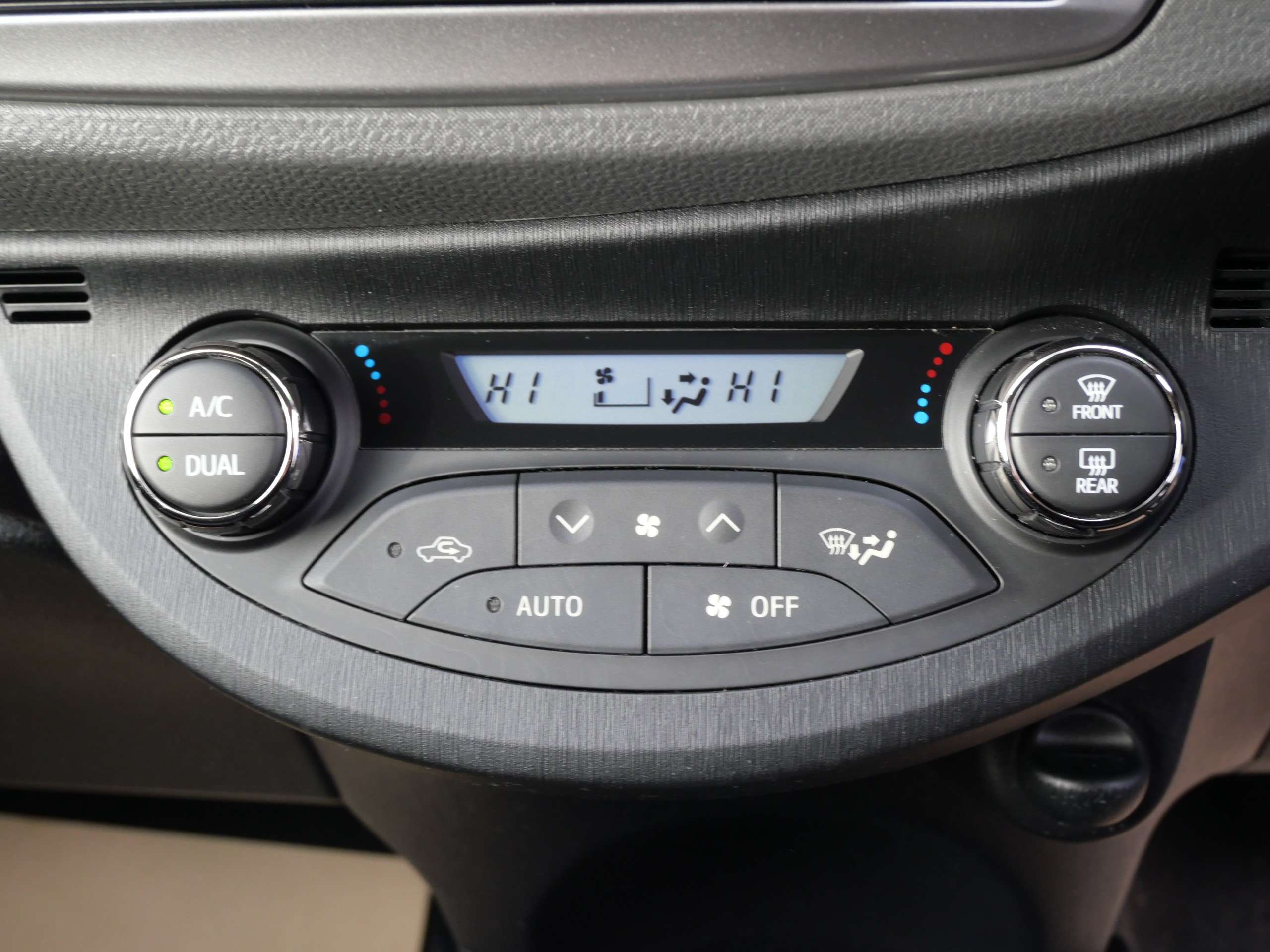 2014 TOYOTA YARIS 2014 TOYOTA YARIS