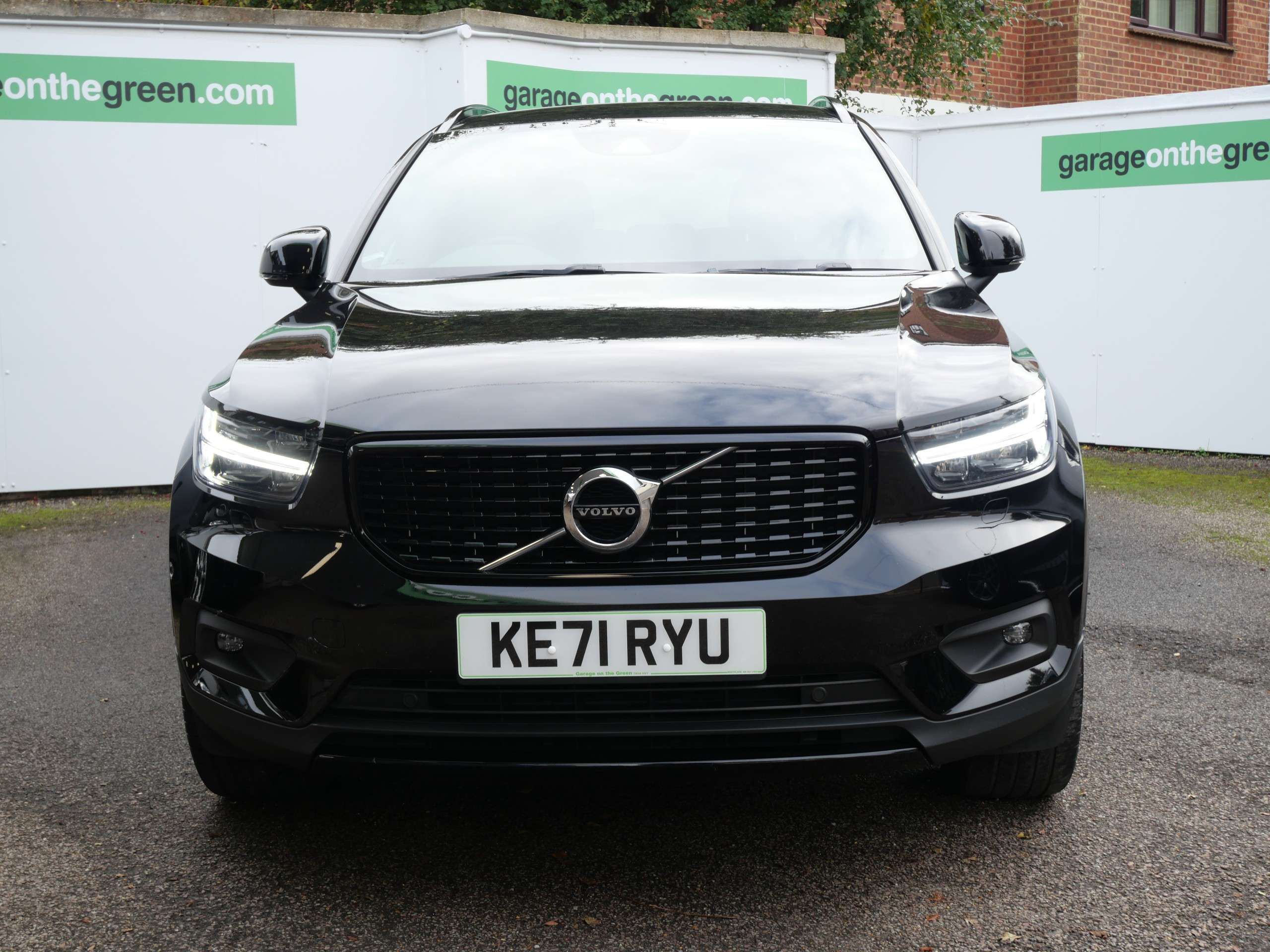 2021 VOLVO XC40 2021 VOLVO XC40