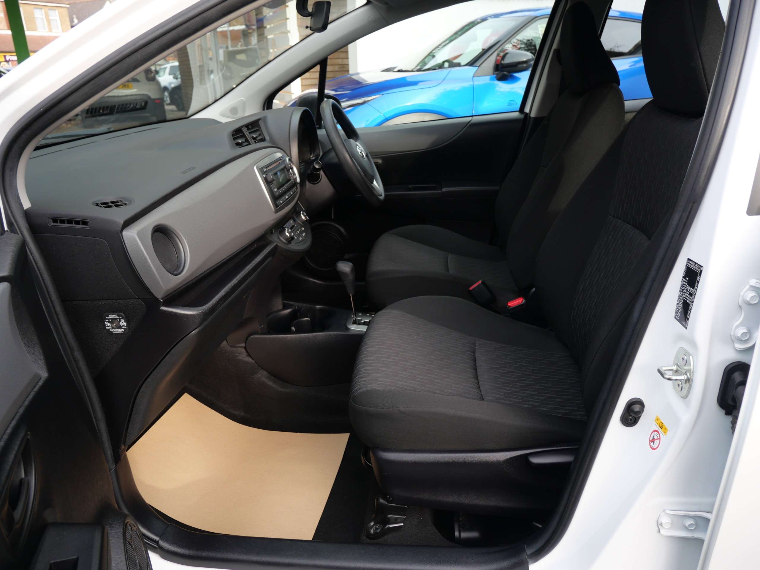 2014 TOYOTA YARIS 2014 TOYOTA YARIS