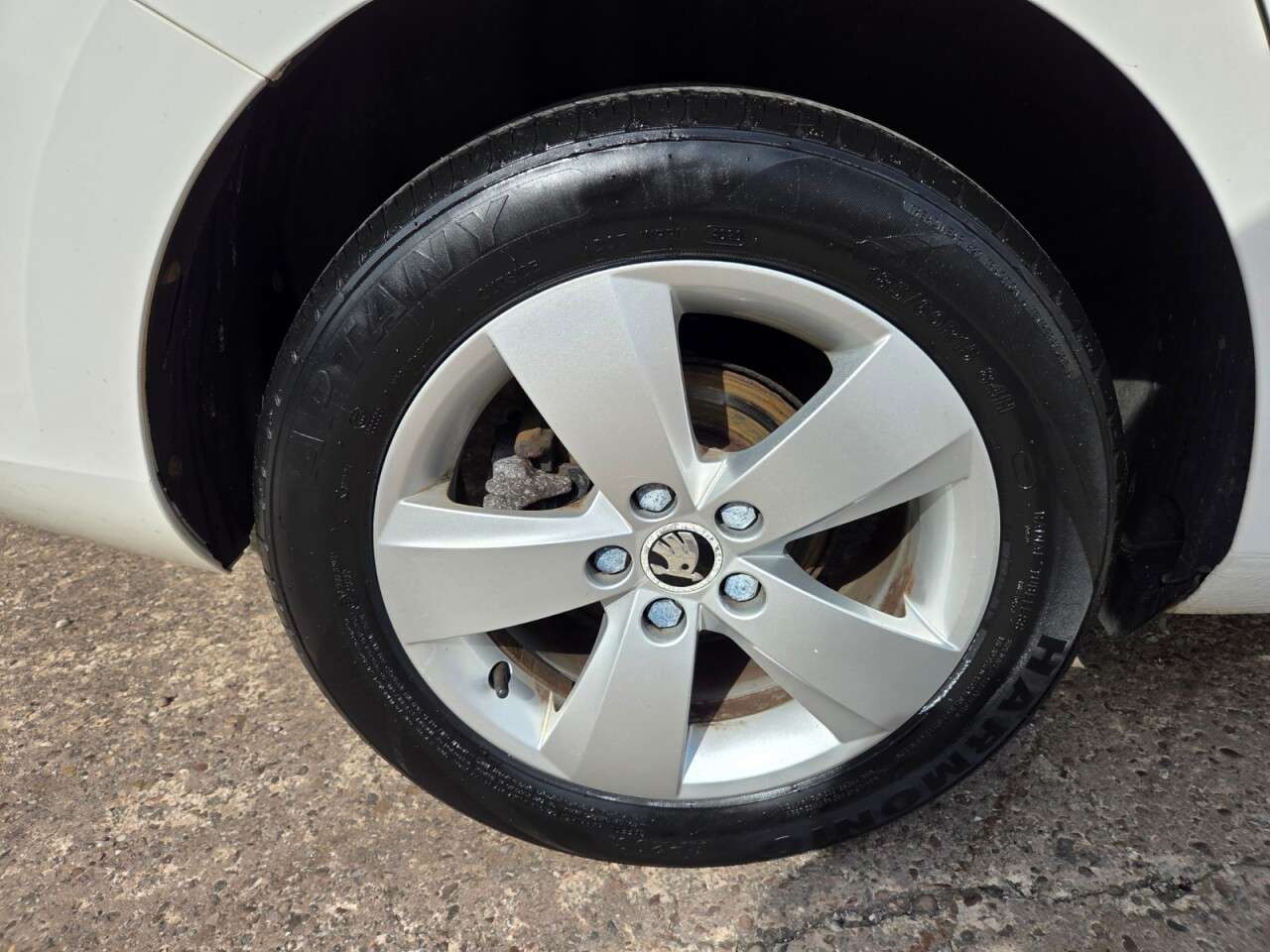 2015 SKODA FABIA 2015 SKODA FABIA