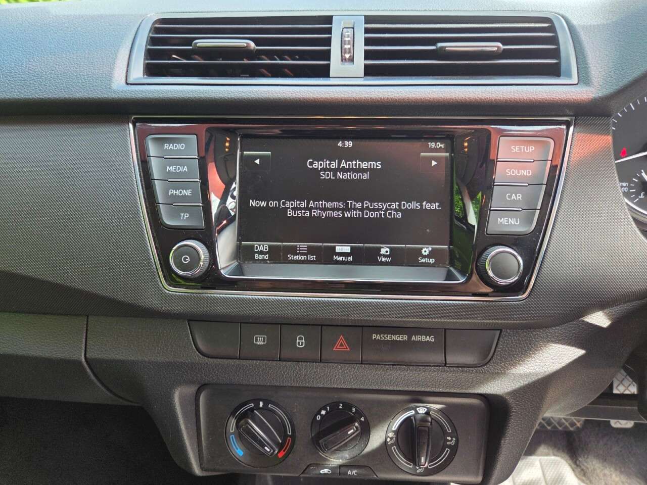 2015 SKODA FABIA 2015 SKODA FABIA