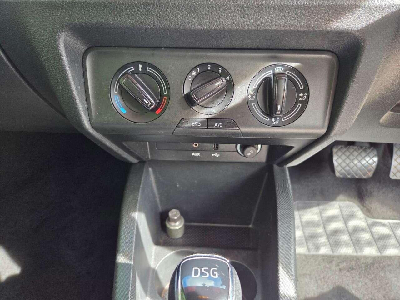 2015 SKODA FABIA 2015 SKODA FABIA