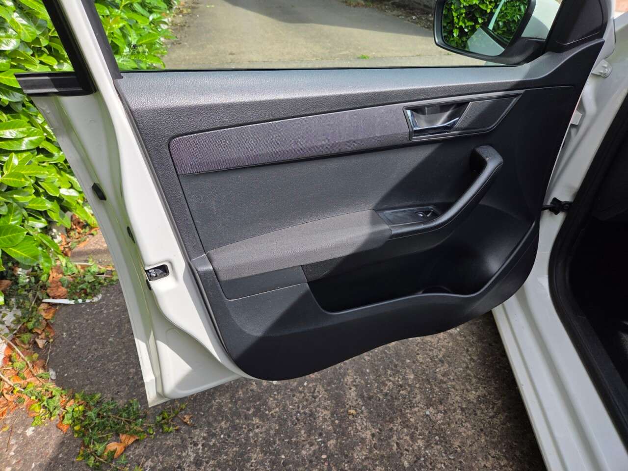 2015 SKODA FABIA 2015 SKODA FABIA