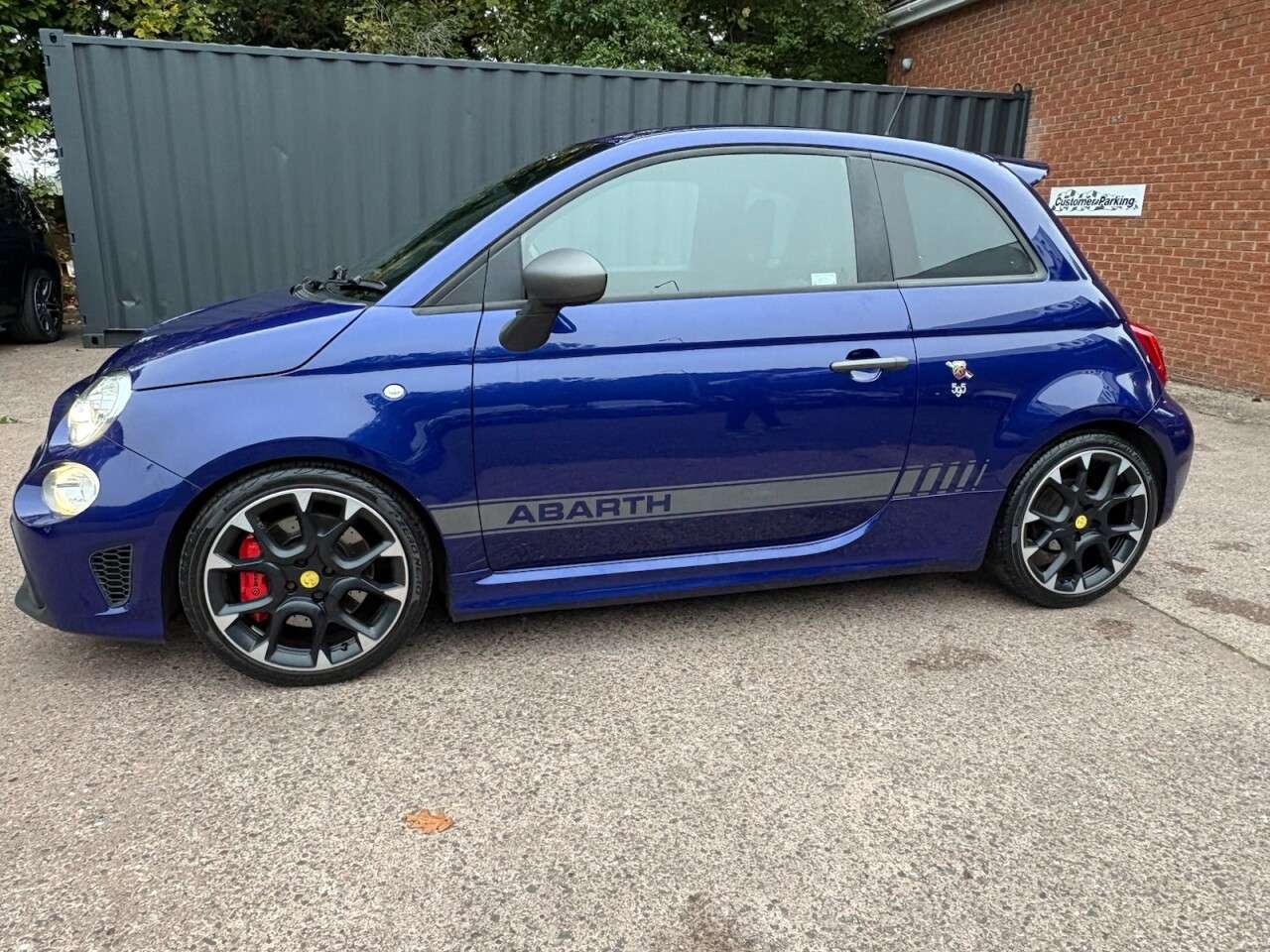 2017 ABARTH 595 2017 ABARTH 595