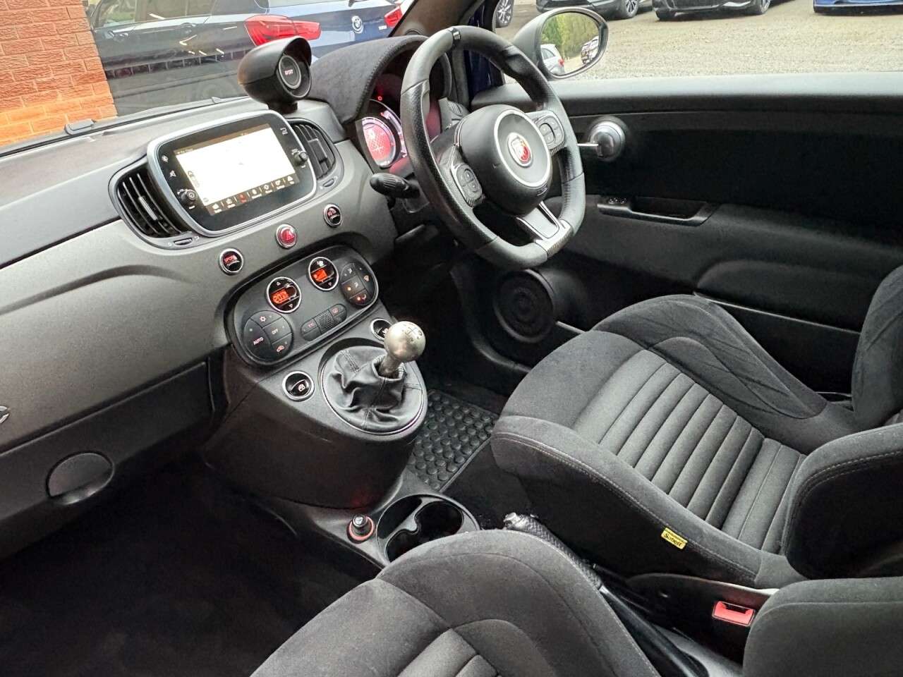 2017 ABARTH 595 2017 ABARTH 595