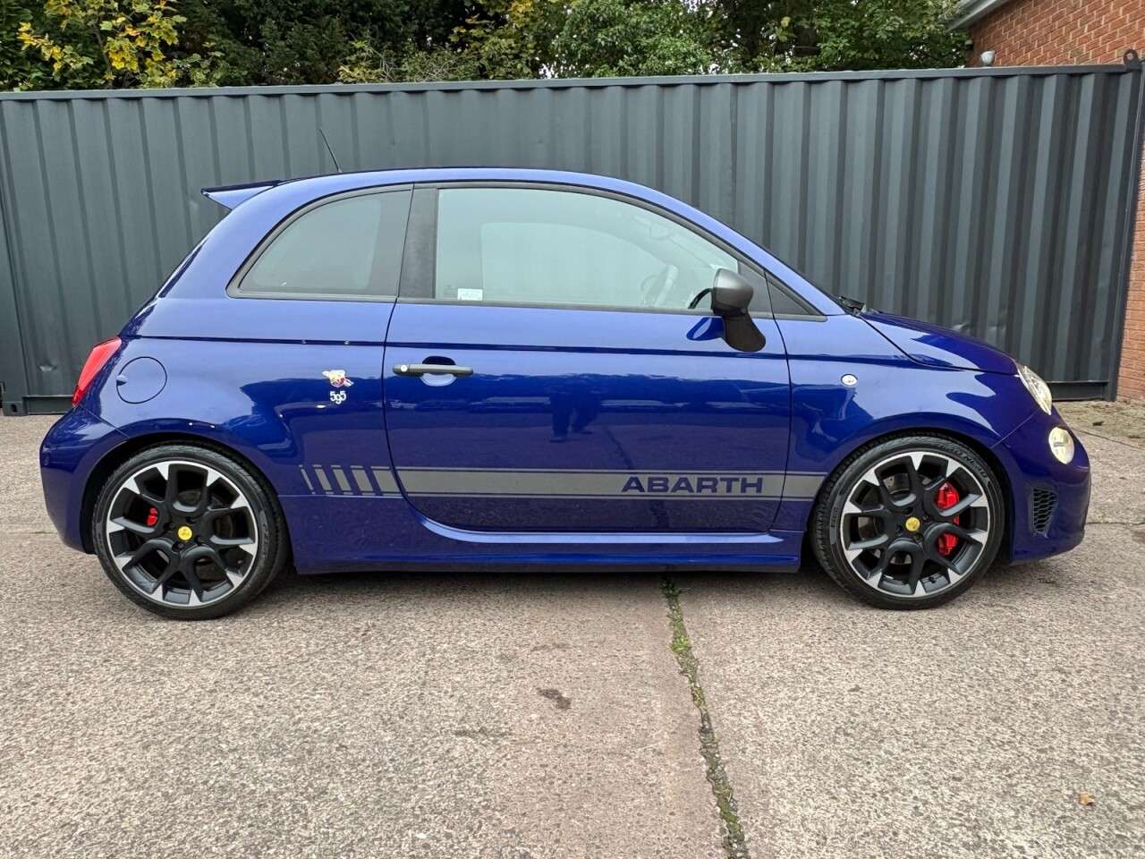 2017 ABARTH 595 2017 ABARTH 595