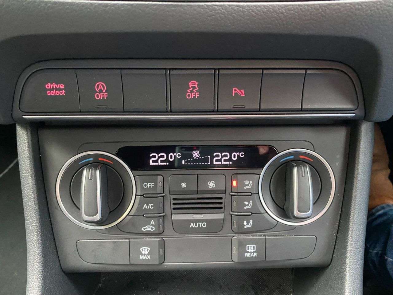 2018 AUDI Q3 2018 AUDI Q3