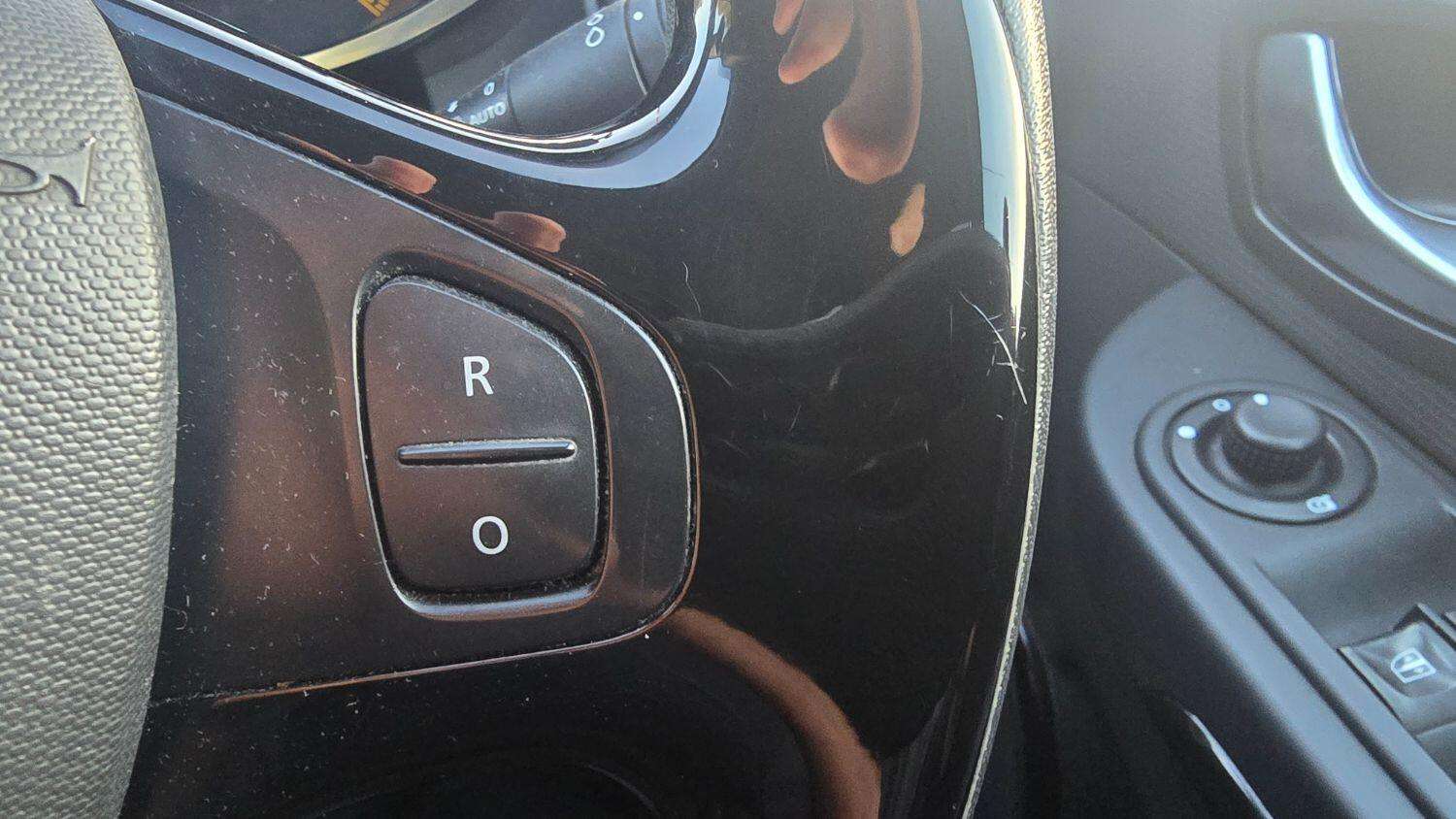 2015 RENAULT CLIO 2015 RENAULT CLIO