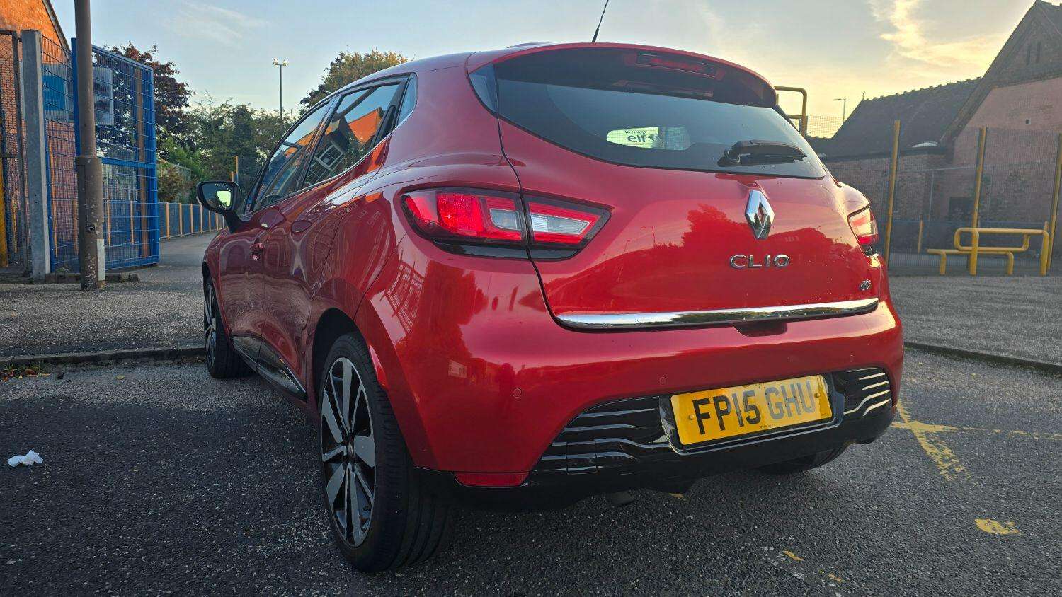 2015 RENAULT CLIO 2015 RENAULT CLIO