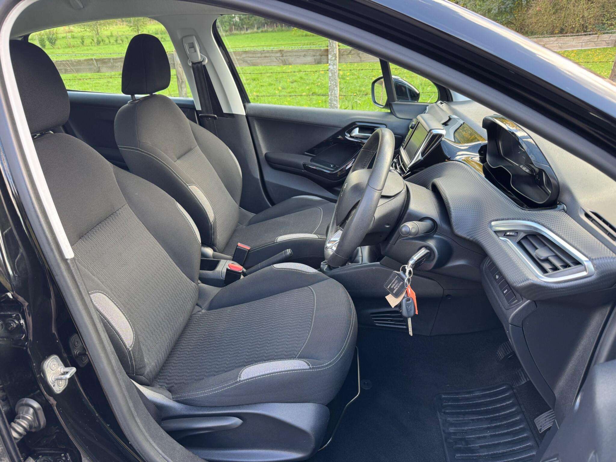 2016 PEUGEOT 208 2016 PEUGEOT 208