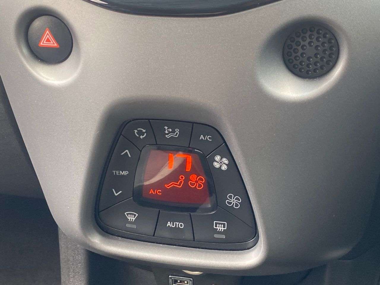 2019 TOYOTA AYGO 2019 TOYOTA AYGO
