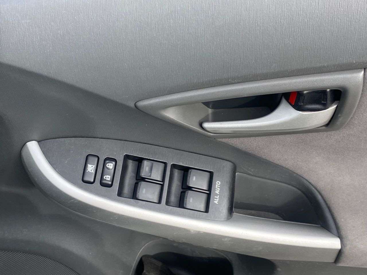 2011 TOYOTA PRIUS 2011 TOYOTA PRIUS