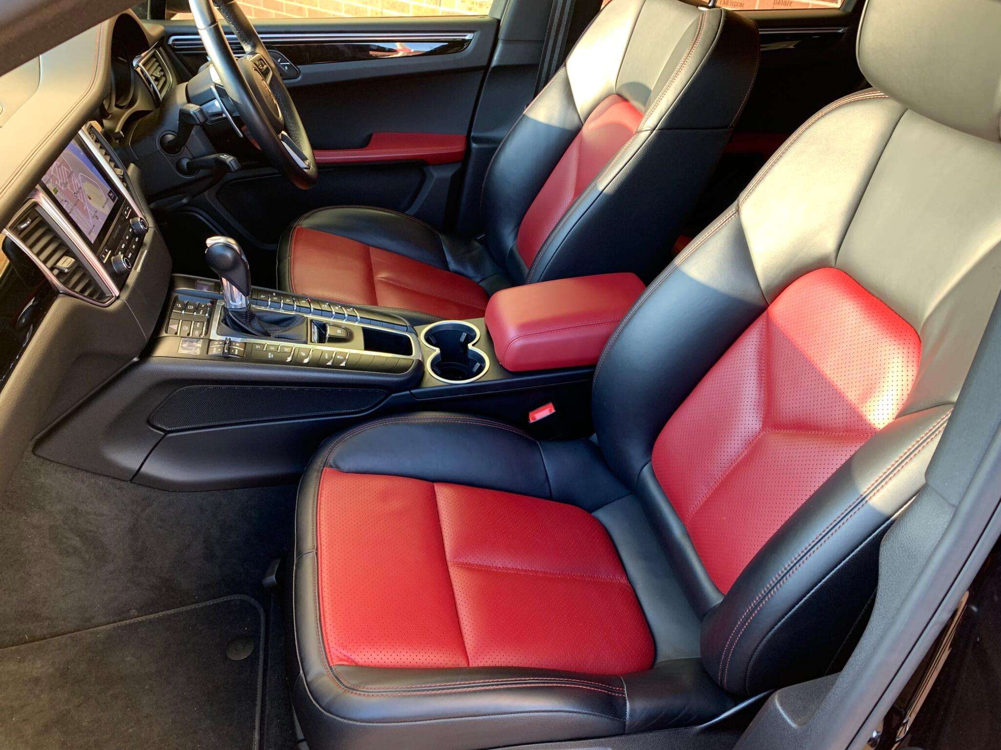 null PORSCHE MACAN null PORSCHE MACAN