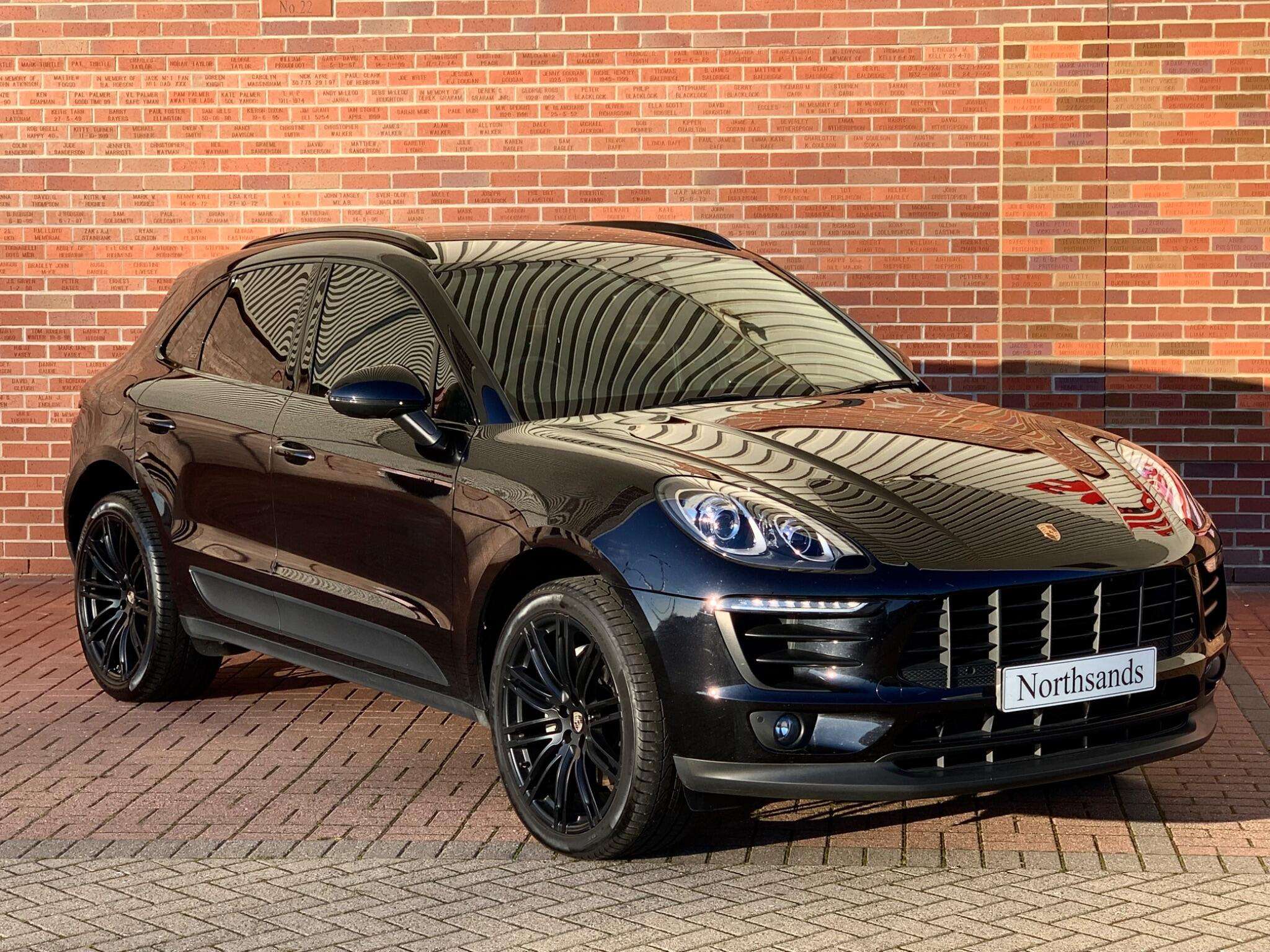 null PORSCHE MACAN null PORSCHE MACAN