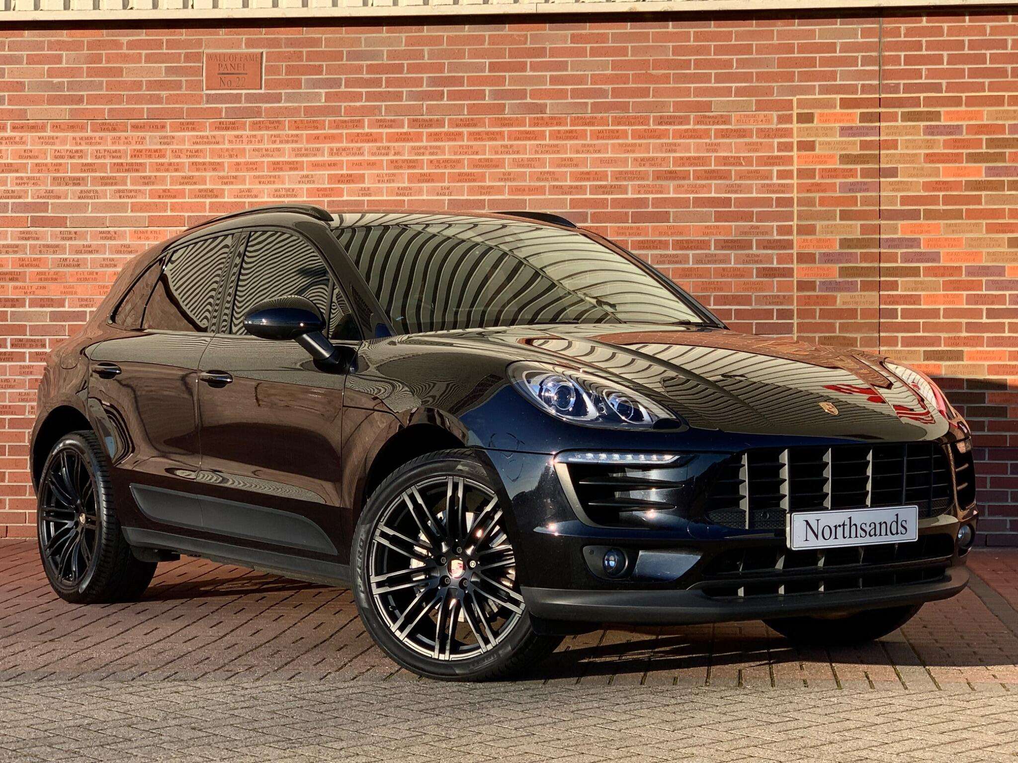 null PORSCHE MACAN null PORSCHE MACAN
