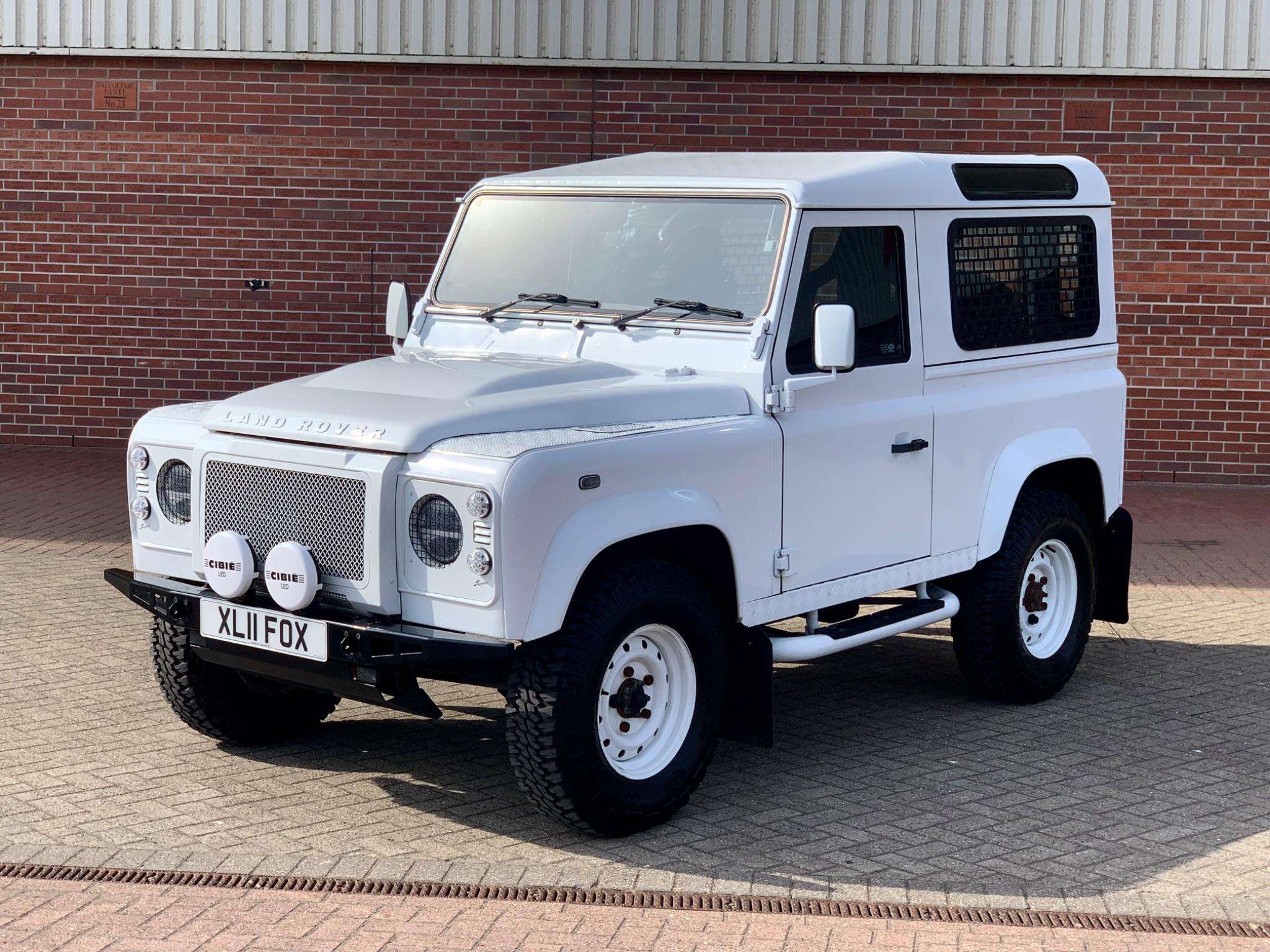 null LAND ROVER DEFENDER 90 null LAND ROVER DEFENDER 90