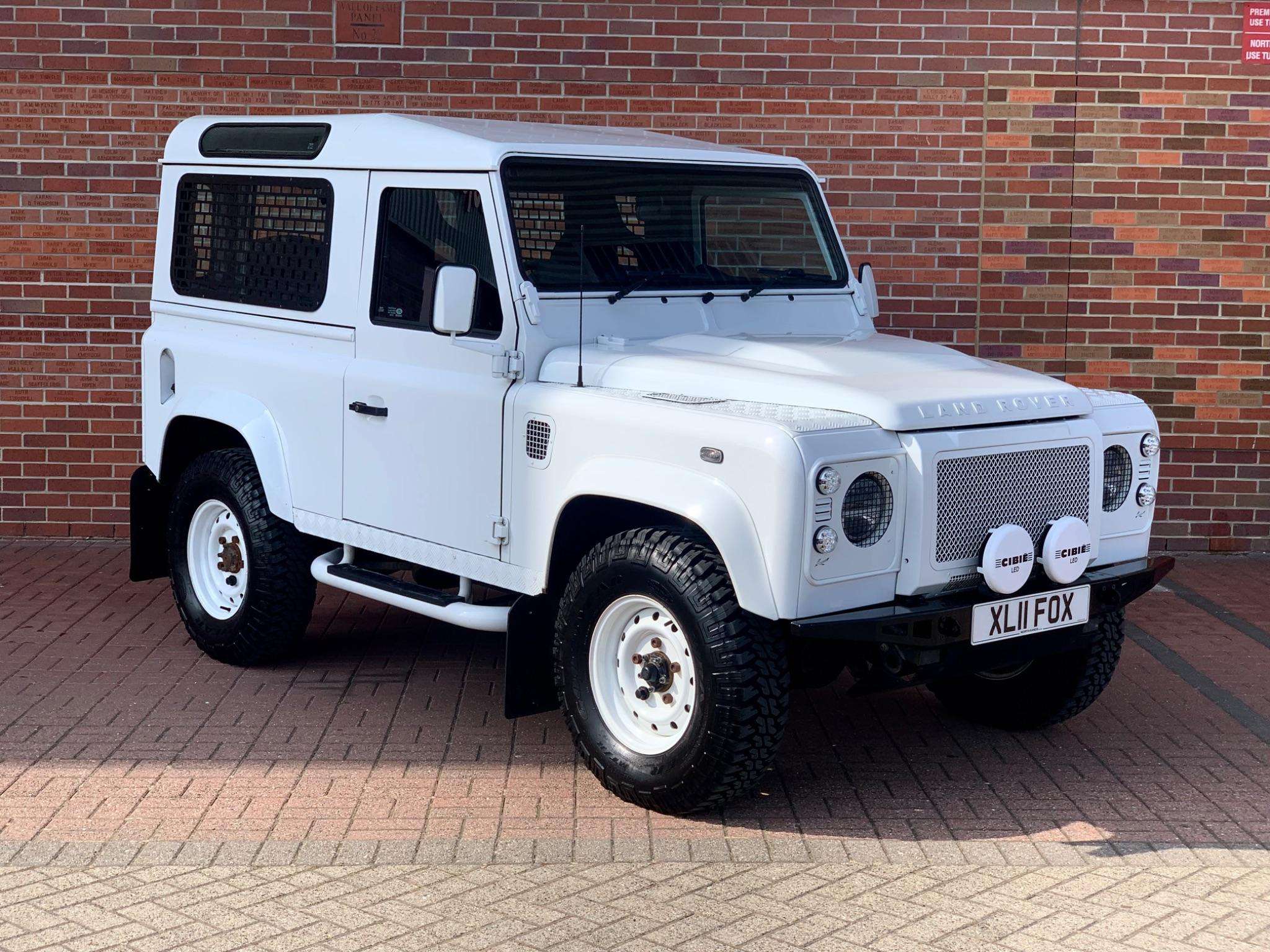 null LAND ROVER DEFENDER 90 null LAND ROVER DEFENDER 90