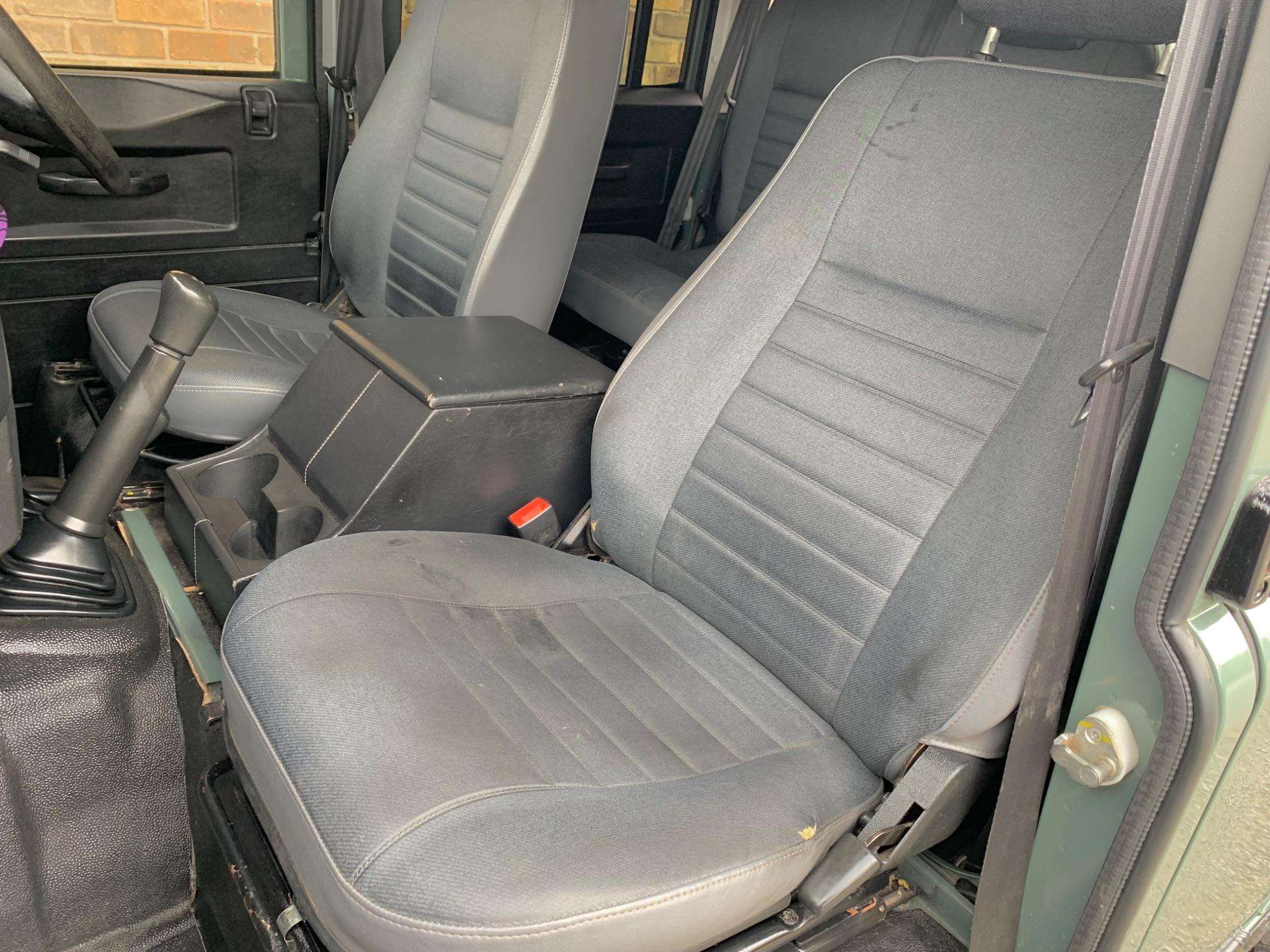 2010 LAND ROVER DEFENDER 110 2010 LAND ROVER DEFENDER 110